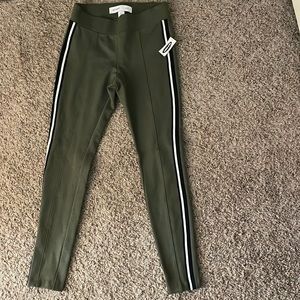 Green Old Navy legging